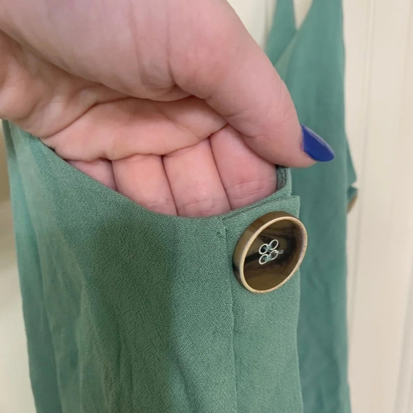 June & Hudson Button Tank - Picture 5 of 6